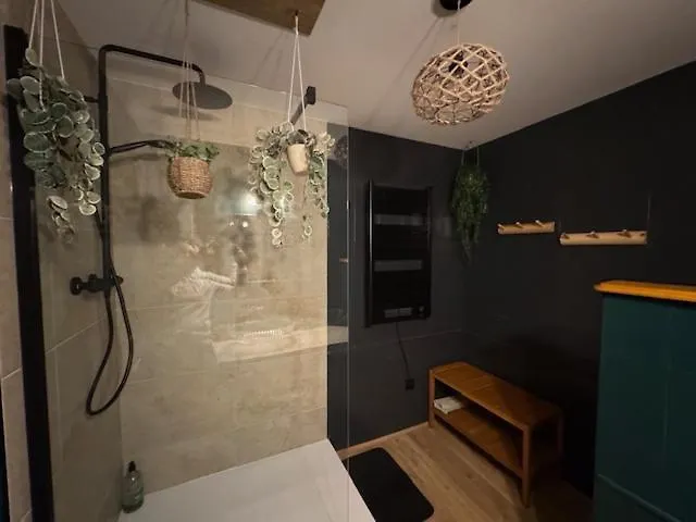 Les Privileges Bed & Breakfast Bellegarde-Poussieu
